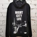 Džemperis su kapišonu "Night City Life"